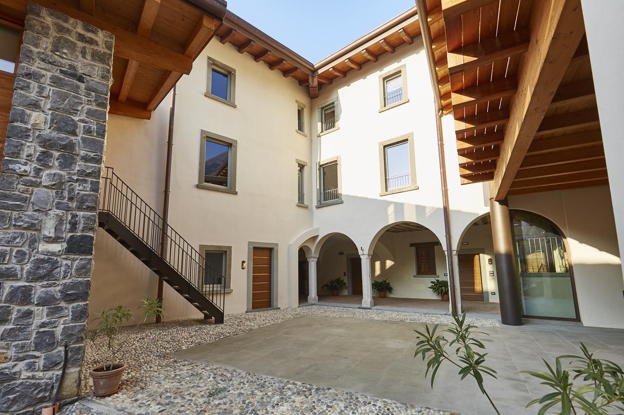 Palazzo Eleonora Bed & Breakfast Monasterolo del Castello Bagian luar foto