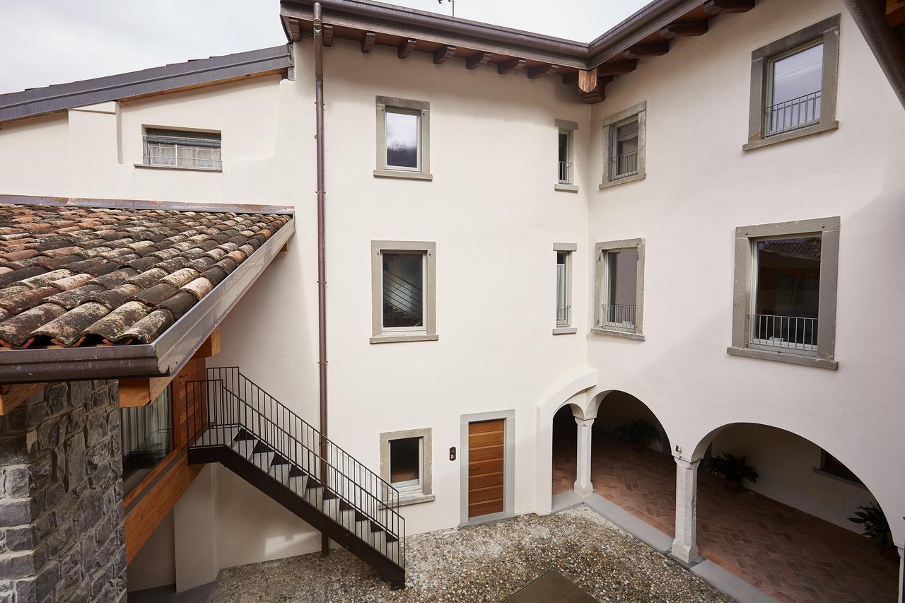 Palazzo Eleonora Bed & Breakfast Monasterolo del Castello Bagian luar foto