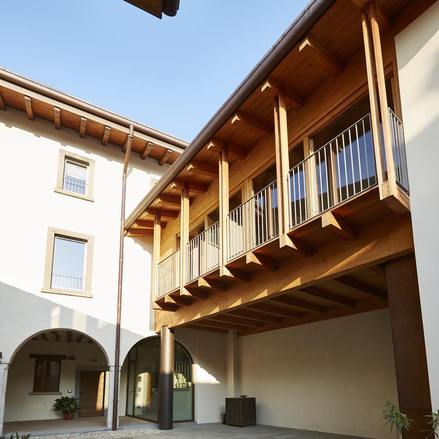 Palazzo Eleonora Bed & Breakfast Monasterolo del Castello Bagian luar foto