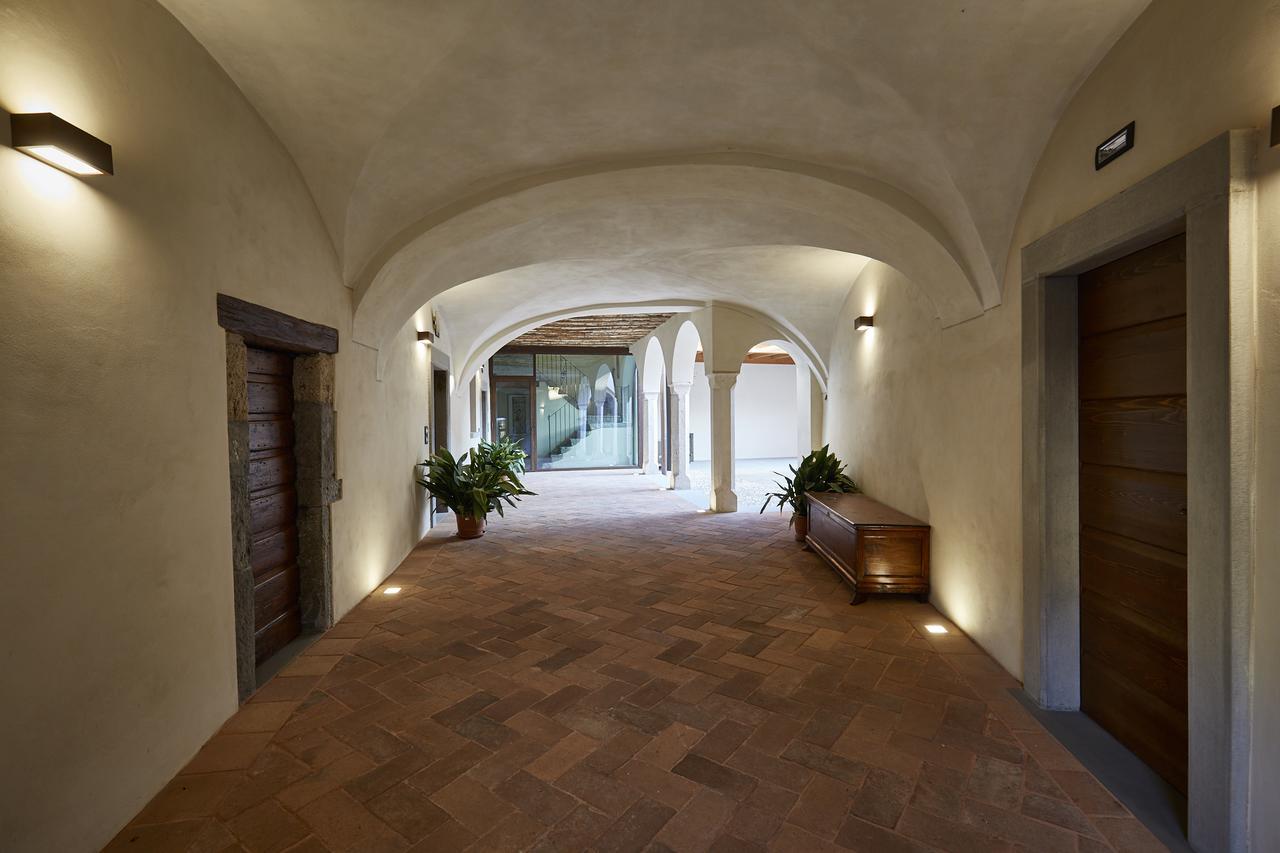 Palazzo Eleonora Bed & Breakfast Monasterolo del Castello Bagian luar foto