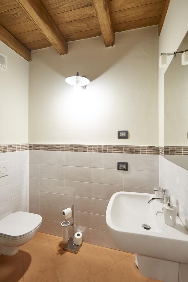 Palazzo Eleonora Bed & Breakfast Monasterolo del Castello Bagian luar foto